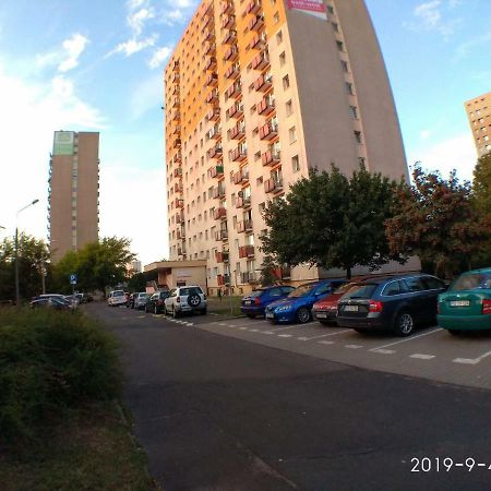 2020 Zwyciestwa 18 - Mieszkanie / Kawalerka / Studio Poznań Eksteriør bilde