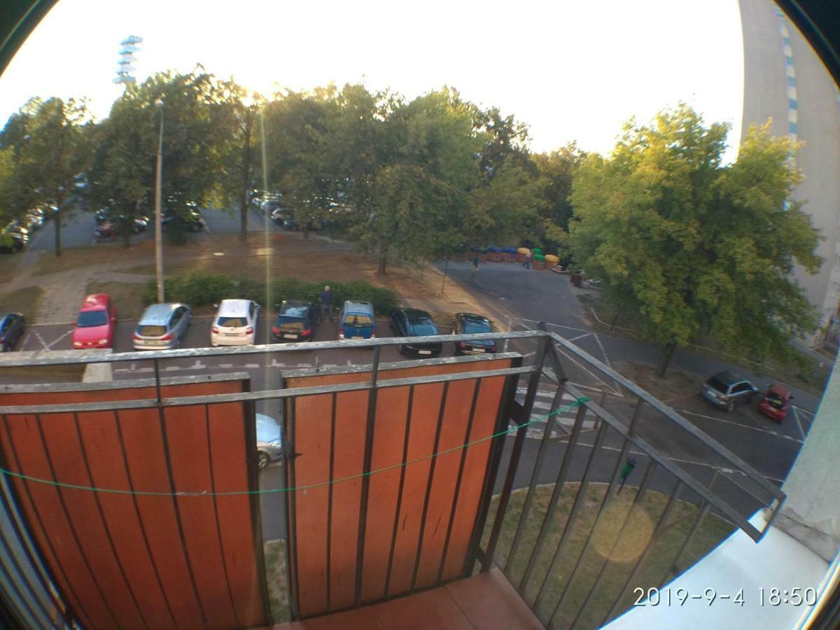 2020 Zwyciestwa 18 - Mieszkanie / Kawalerka / Studio Poznań Eksteriør bilde